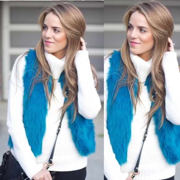 Karen Kane Faux fur Vest - Picture 1 of 5